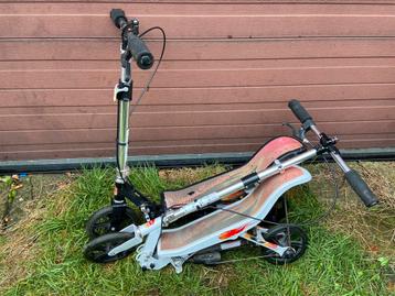 2 space scooters - steps met ingebouwde ketting aandrijving, Enlèvement ou Envoi, Comme neuf