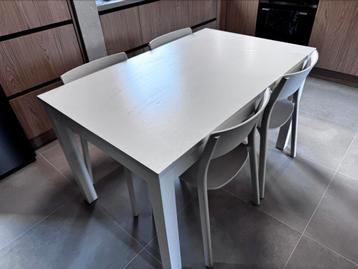 Table IKEA extensible + 6 chaises, 150 à 200 cm, Cinq personnes ou plus, Enlèvement, Utilisé