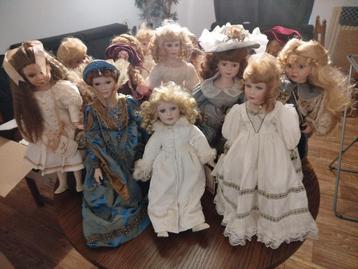Lot de poupées beschikbaar voor biedingen