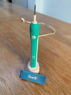 Oral b . Elektrische tandenborstel, Handtassen en Accessoires, Gebruikt, Ophalen of Verzenden, Opzetborstel