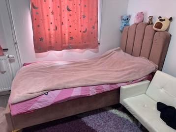 Kinder of volwassen bed️ beschikbaar voor biedingen