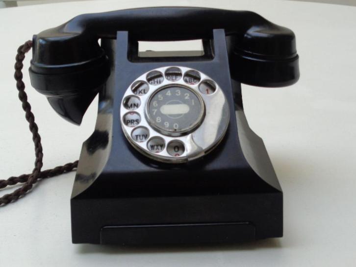 Oude Telefoon ERICSON Mark 1 Nr. 332 in Bakeliet uit 1940, Telecommunicatie, Vaste telefoons | Niet Draadloos, Gebruikt, Bakeliet