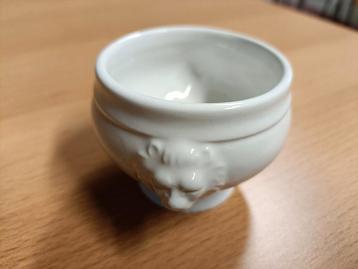 Witte degustatie leeuwenkopjes - 52 stuks beschikbaar voor biedingen