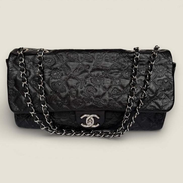 Chanel jumbo embossed calfskin lucky symbols, Handtassen en Accessoires, Tassen | Damestassen, Gebruikt, Handtas, Zwart, Ophalen of Verzenden