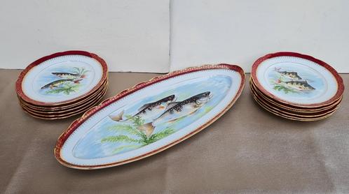 Set de 13 poissons en porcelaine dorée avec bord rouge vin, Antiquités & Art, Antiquités | Porcelaine, Enlèvement ou Envoi