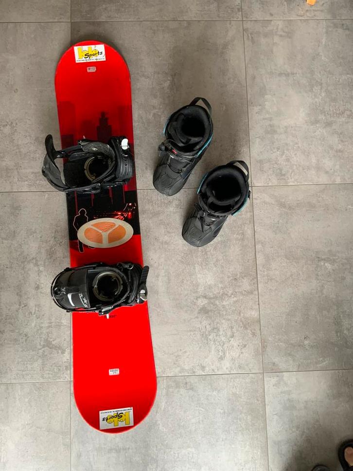 Snowboard 125 cm avec chaussures 36, Sport en Fitness, Snowboarden, Gebruikt, Schoenen, Ophalen