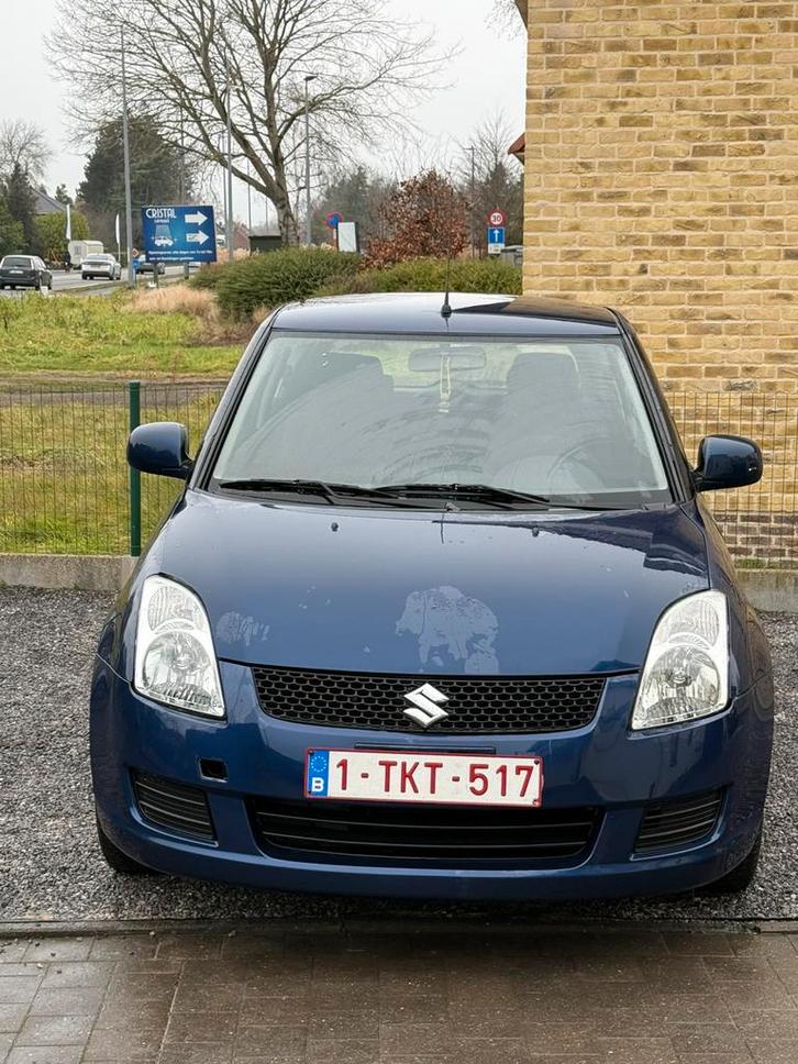 Suzuki Swift essence, Autos, Suzuki, Particulier, Swift, Essence, Euro 4, Hatchback, 3 portes, Boîte manuelle, Bleu, Gris, Tissu