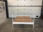 (107) Mooi wit bed  van 140 x 200 met lattenbodem, Ophalen, Zo goed als nieuw, Wit
