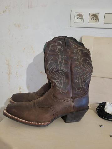 Ariat western boots beschikbaar voor biedingen
