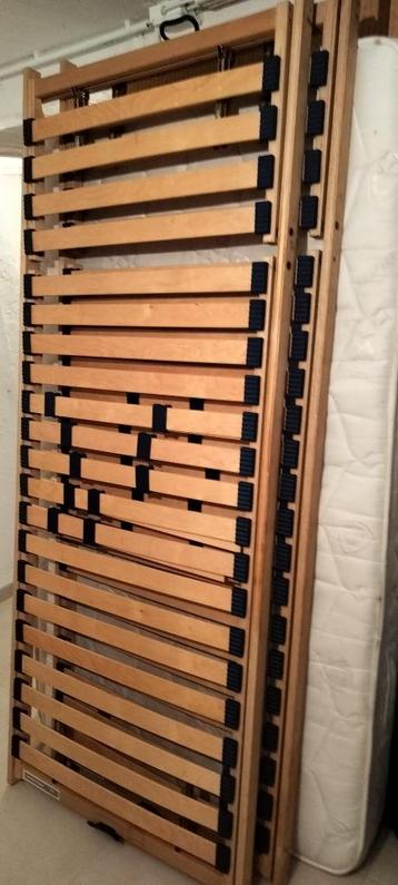 Bedframes beschikbaar voor biedingen