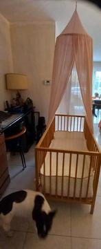Babybedje met matras, bedomrander,mooie klimboe, Ophalen