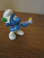 Figurine schtroumpt et son fusil, Enlèvement ou Envoi, Utilisé, Autres Schtroumpfs, Poupée, Figurine ou Peluche