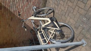 Elektrische vrouwenfiets  beschikbaar voor biedingen