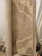 Tapis salon 2m x 3m  à 20€.  Info: 0485 590 072, Maison & Meubles