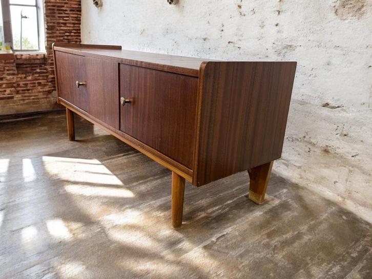 vintage houten tv kast / lowboard / lage kast, Antiek en Kunst, Curiosa en Brocante, Ophalen of Verzenden