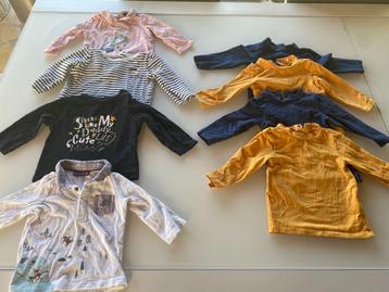 Kledingset voor babyjongens van 12 maanden oud beschikbaar voor biedingen