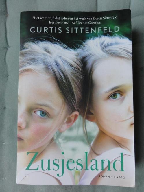 Curtis Sittenfeld – Zusjesland, Boeken, Romans, Zo goed als nieuw, Verzenden