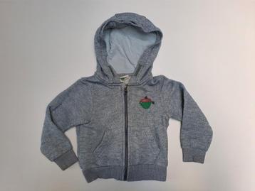 Sweat à capuche bleu clair t 3a avec fermeture éclair  disponible aux enchères