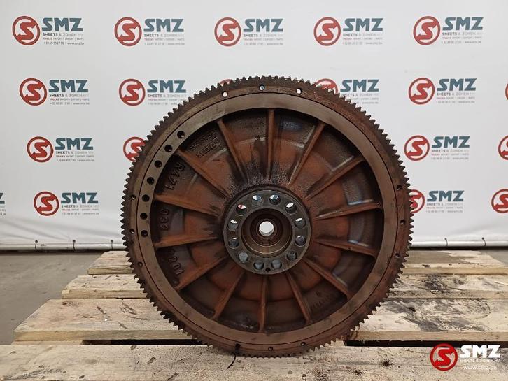 Occ volant moteur Mercedes, Autos : Pièces & Accessoires, Pièces camion, Mercedes-Benz, Moteur et Accessoires, Utilisé