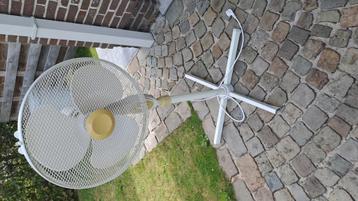 Staande ventilator beschikbaar voor biedingen