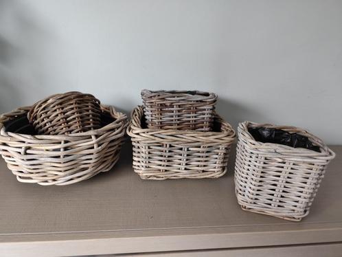 Rotanmanden, Tuin en Terras, Bloempotten, Zo goed als nieuw, Overige materialen, Binnen, Balkon, Tuin, Minder dan 40 cm, 25 tot 40 cm