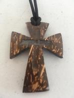 Ketting met kruisje, L 5 cm, B 4 cm., Handtassen en Accessoires, Kettingen, Ophalen, Kunststof