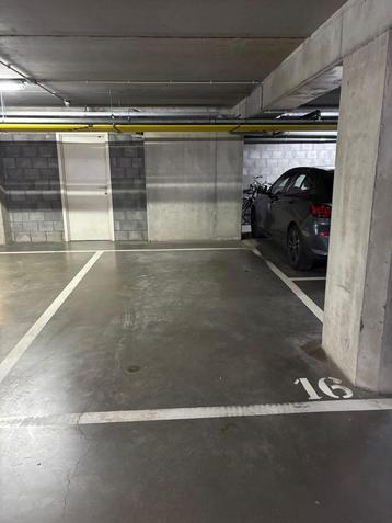 Parkeerplaats te huur in Antwerpen, Zurenborg beschikbaar voor biedingen