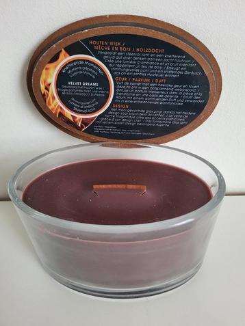 geurkaars met houten wiek velvet dreams knetterende lont 38u, Overige kleuren, Nieuw, Ophalen of Verzenden, Kaars