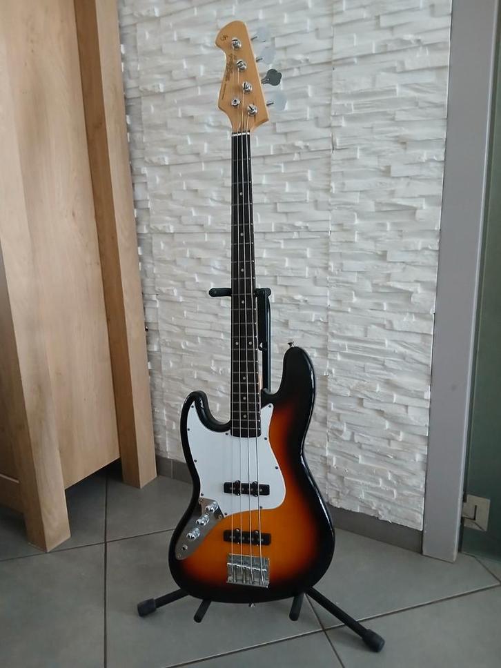 Basse Harley Benton pour Gaucher, Muziek en Instrumenten, Versterkers | Bas en Gitaar