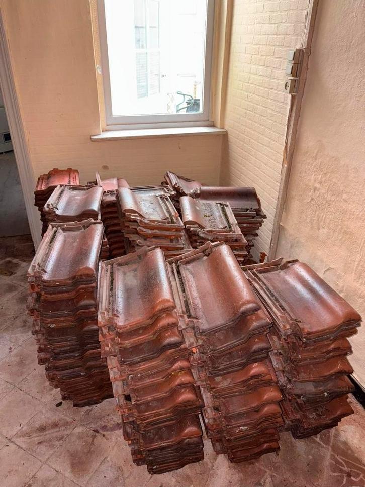 Dakpannen 290 stuks - Bisch Seltz Din 456, Doe-het-zelf en Bouw, Dakpannen en Dakbedekking, Gebruikt, Dakpannen, Steen of Klei