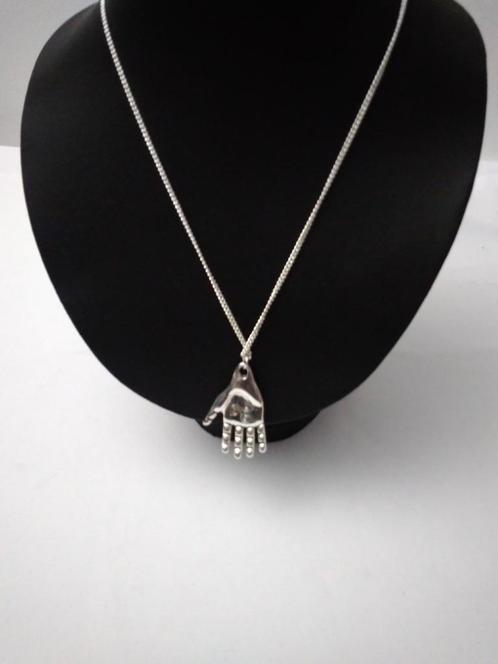Zilveren ketting met Hand van Fatima hanger, Handtassen en Accessoires, Kettingen, Nieuw, Zilver, Zilver, Met hanger, Verstelbaar