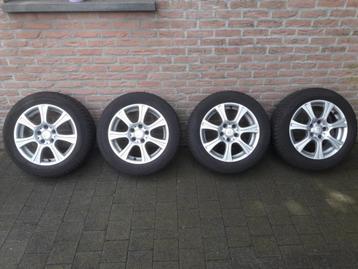 4 winterbanden Uniroyal 16 inch + velgen beschikbaar voor biedingen