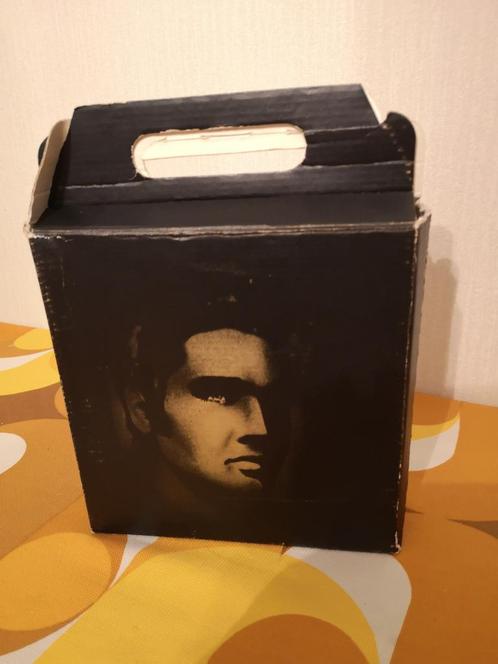 Rare Coffret 16 x 45 tours Elvis Presley Gold 16 Number Ones, CD & DVD, Vinyles | Rock, Utilisé, Rock and Roll, Enlèvement ou Envoi