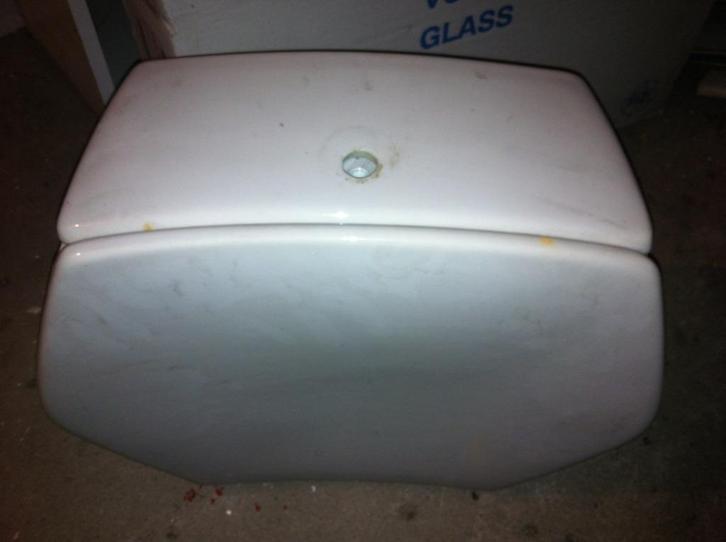 WC doorspoelbak in steen/porselein, met Geberit chassesyst., Doe-het-zelf en Bouw, Sanitair, Gebruikt, Toilet, Steen, Ophalen