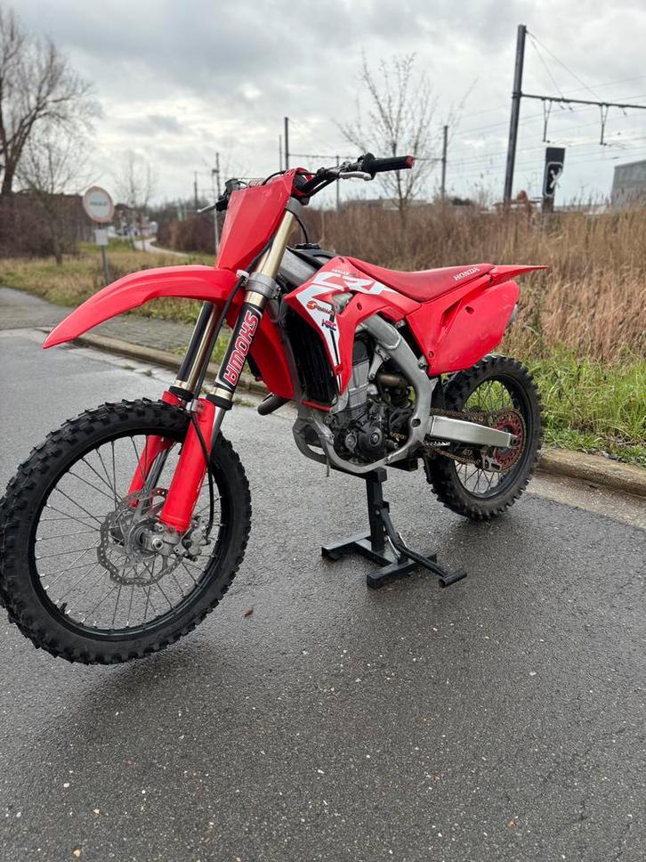 Honda crf450R 2020, Fietsen en Brommers, Brommers | Crossbrommers, Zo goed als nieuw, Honda, Ophalen