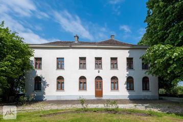 Maison à vendre à Thimister Clermont, 5 chambres beschikbaar voor biedingen