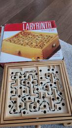 Labyrinth, Ophalen, Zo goed als nieuw