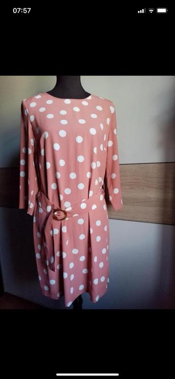 Jurk maat 40 nieuw beschikbaar voor biedingen