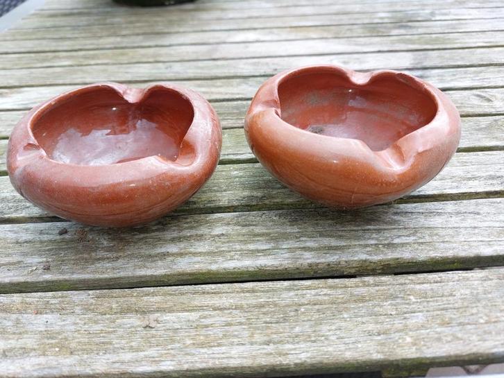 10 aardewerken asbakken, jaren 1940-50, Antiek en Kunst, Curiosa en Brocante, Ophalen of Verzenden