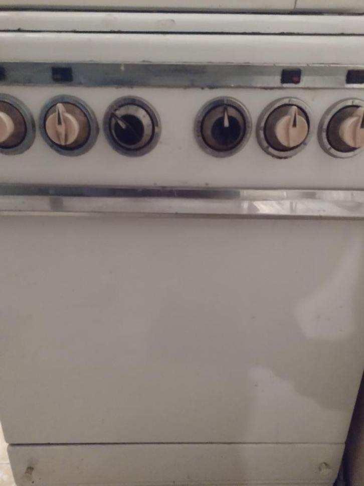 fornuis, Elektronische apparatuur, Fornuizen, Gebruikt, Vrijstaand, Gas, 4 kookzones, Minder dan 85 cm, 60 cm of meer, Ophalen