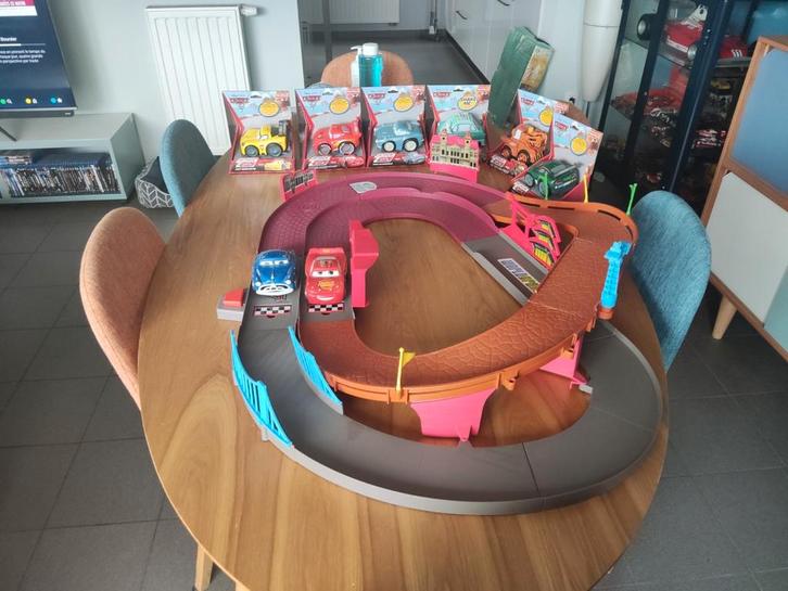 Ensemble circuit plus voiture cars Disney, Verzamelen, Disney, Ophalen of Verzenden