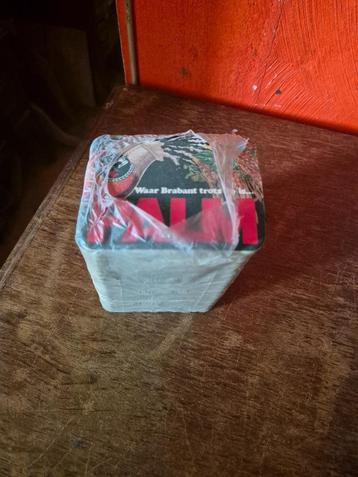 Bloc de sous bock Palm (modèle 1) beschikbaar voor biedingen