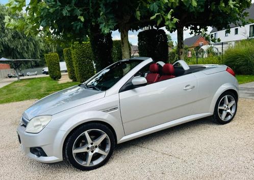 PRACHTIGE OPEL TIGRA BENZINE CABRIO AIRCO, Auto's, Opel, Bedrijf, Te koop, Tigra, ABS, Airbags, Airconditioning, Alarm, Bluetooth