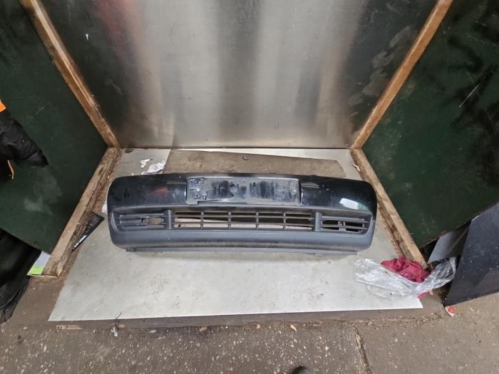 Voorbumper van een Volkswagen Lupo (L041), Auto-onderdelen, Carrosserie, Bumper, Volkswagen, Gebruikt, 3 maanden garantie, Ophalen of Verzenden