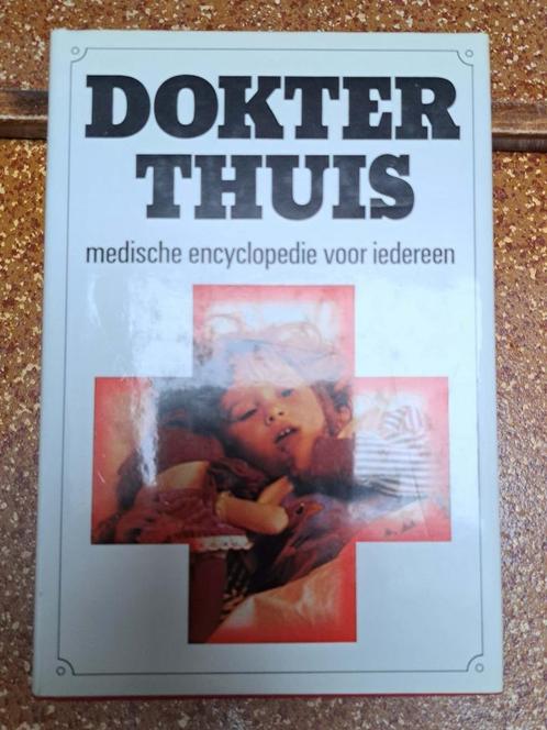 Boek "Dokter Thuis", Boeken, Wetenschap, Zo goed als nieuw, Overige wetenschappen, Ophalen of Verzenden