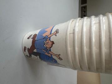 Kuifje kartonnen drinkbekers + rietjes en deksels  beschikbaar voor biedingen