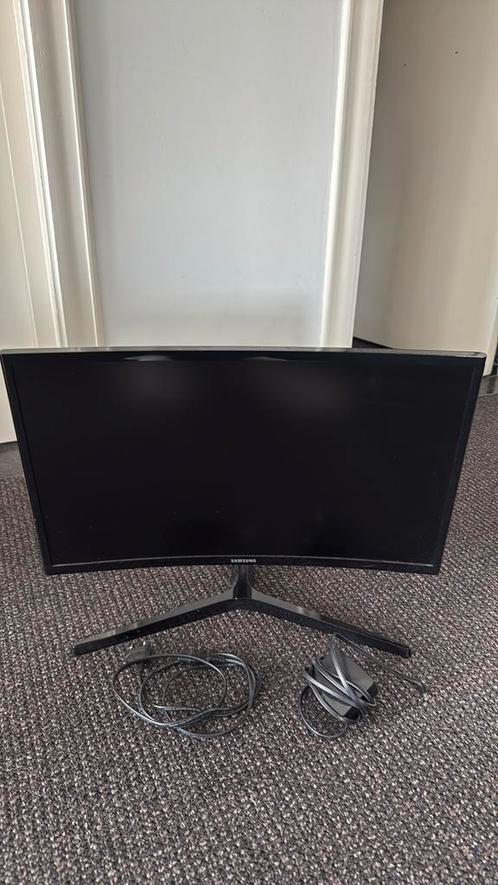 Samsung 24” Curved Gaming Monitor, Computers en Software, Monitoren, Zo goed als nieuw, DisplayPort, Gaming, Hoofdtelefoonaansluiting
