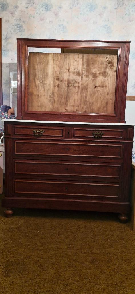 Commode ancienne (5 tiroirs et plaque de marbre) + Miroir, Huis en Inrichting, Kasten | Ladekasten, Gebruikt, Minder dan 100 cm