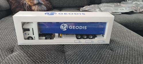 Metale vrachtwagen met trailer geodis (nieuw), Hobby en Vrije tijd, Modelbouw | Auto's en Voertuigen, Nieuw, Truck, 1:32 tot 1:50