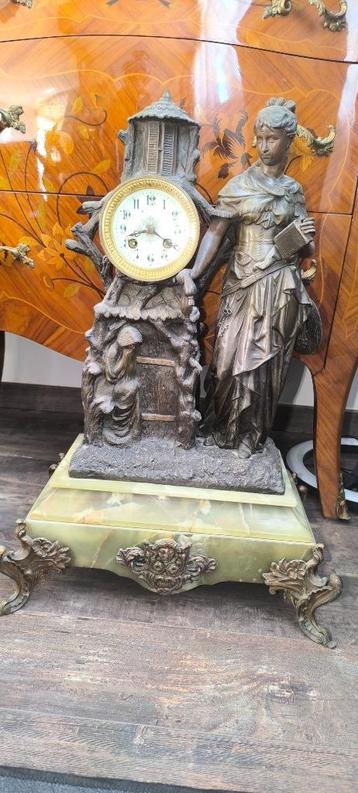Antieke Grote zamak klok met groen marmer, h 59 cm beschikbaar voor biedingen